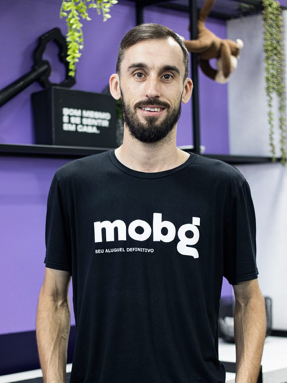 Post 4 by Mobg on Instagram (image)