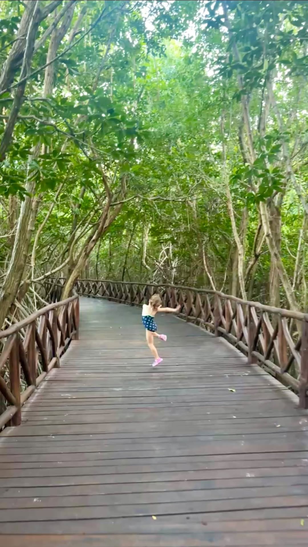 Post 10 by Luz💡Mamá Auténtica ® on Instagram (video)