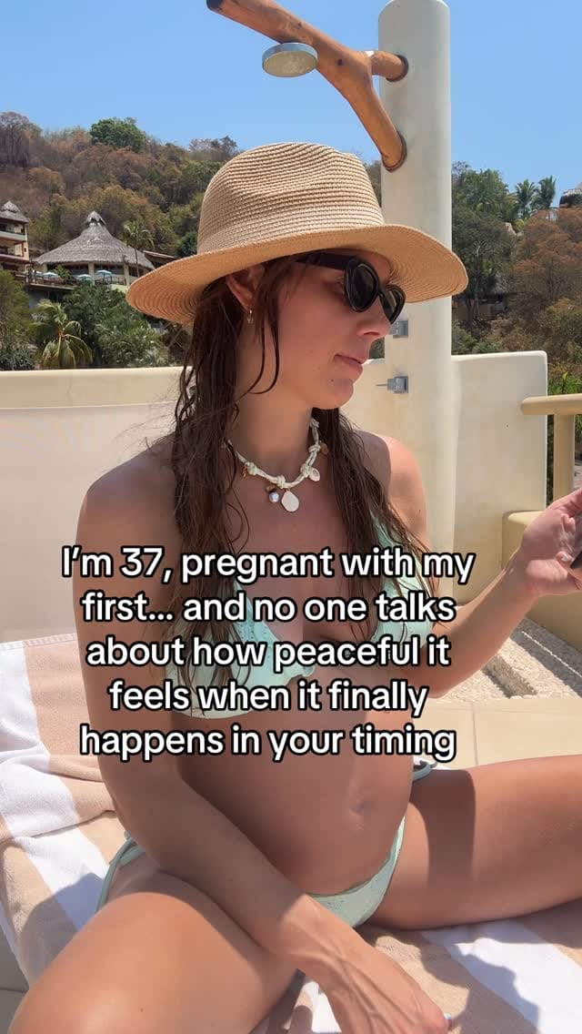 Post 8 by Sarah Hagstrom - Aligned & Signed Business Coach on Instagram (video)