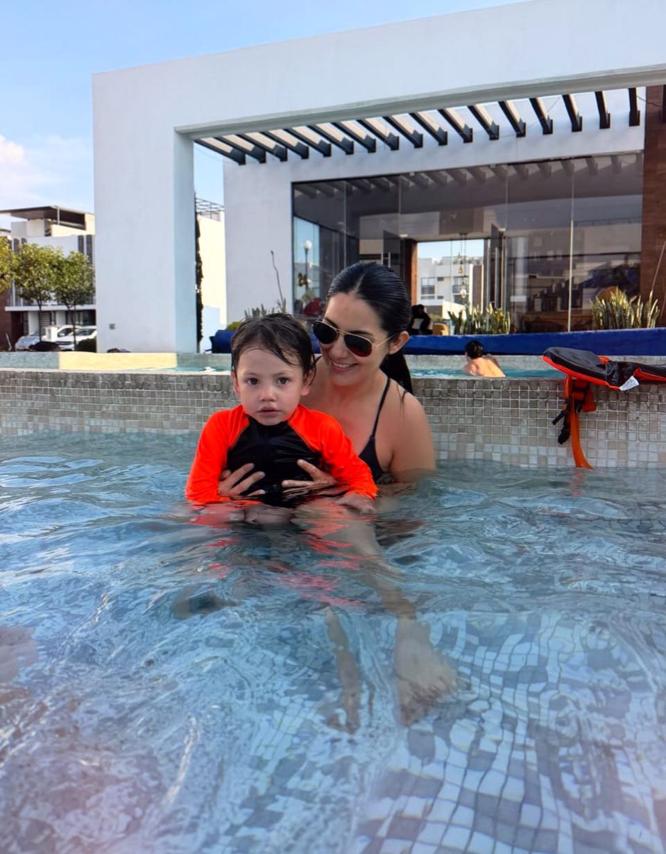 Post 2 by Estefania De la luz on Instagram (carousel)
