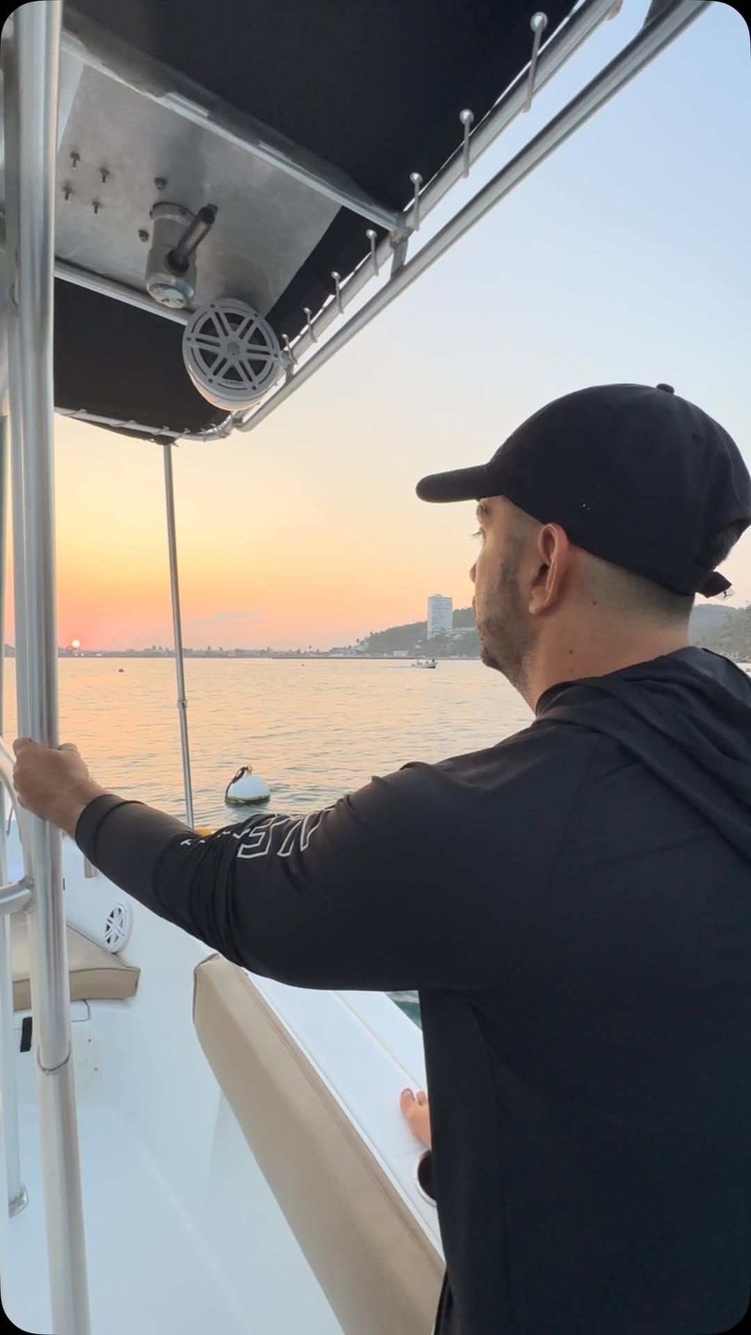 Post 6 by Daniel Torres on Instagram (video)
