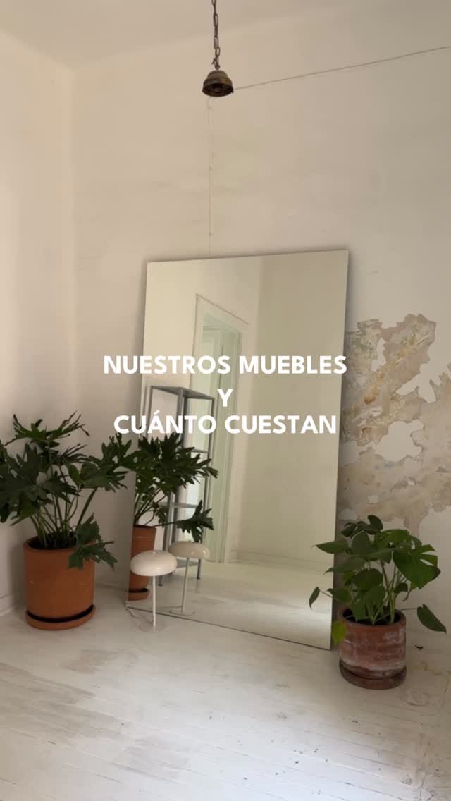 Post 7 by tres/cuartos on Instagram (video)