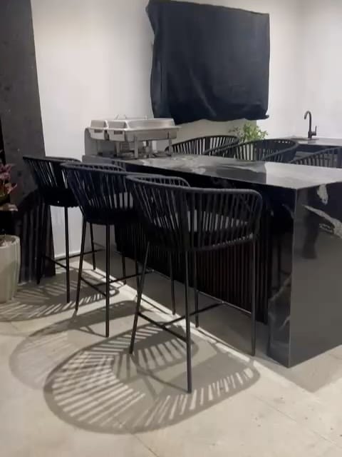Post 8 by Sillas bancos y salas de exterior on Instagram (carousel)