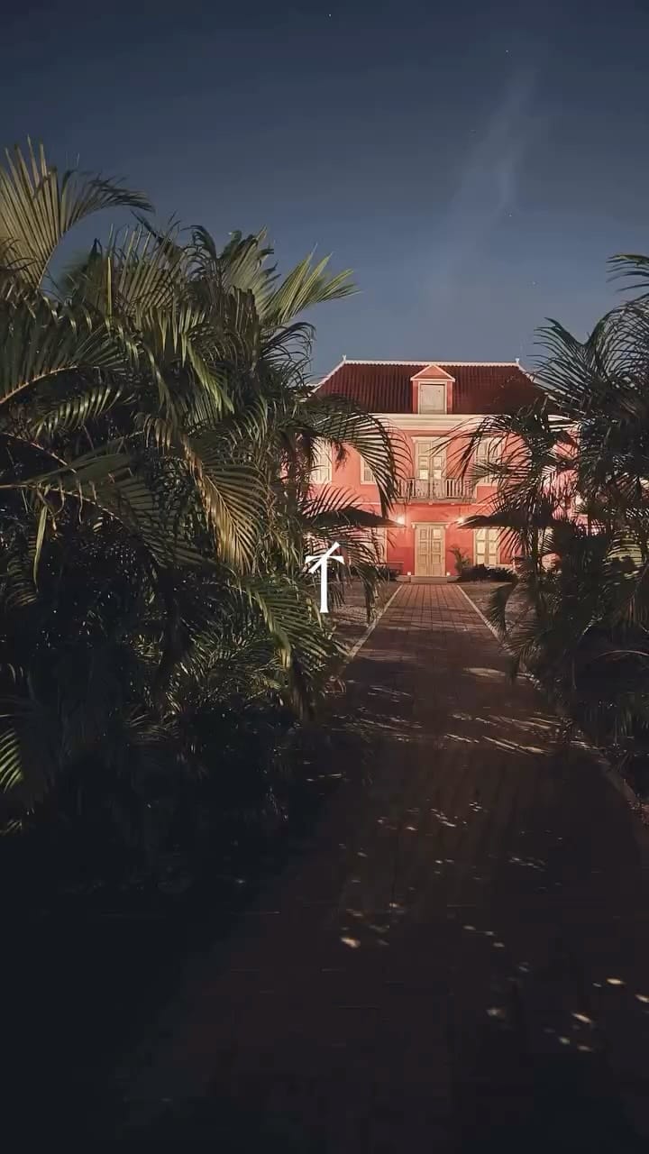 Post 3 by Barde vanVoltt on Instagram (video)