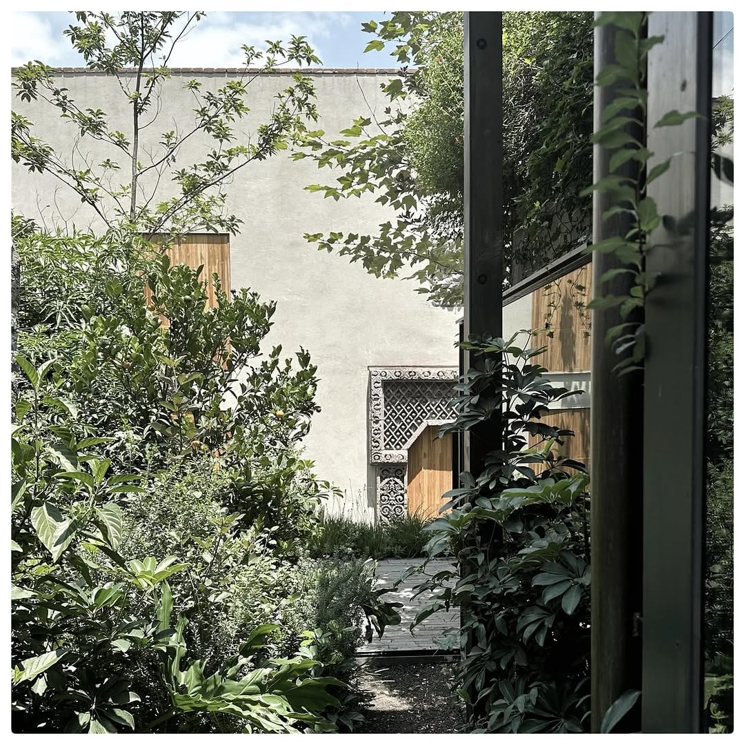 Post 9 by Jorge Ambrosi on Instagram (image)