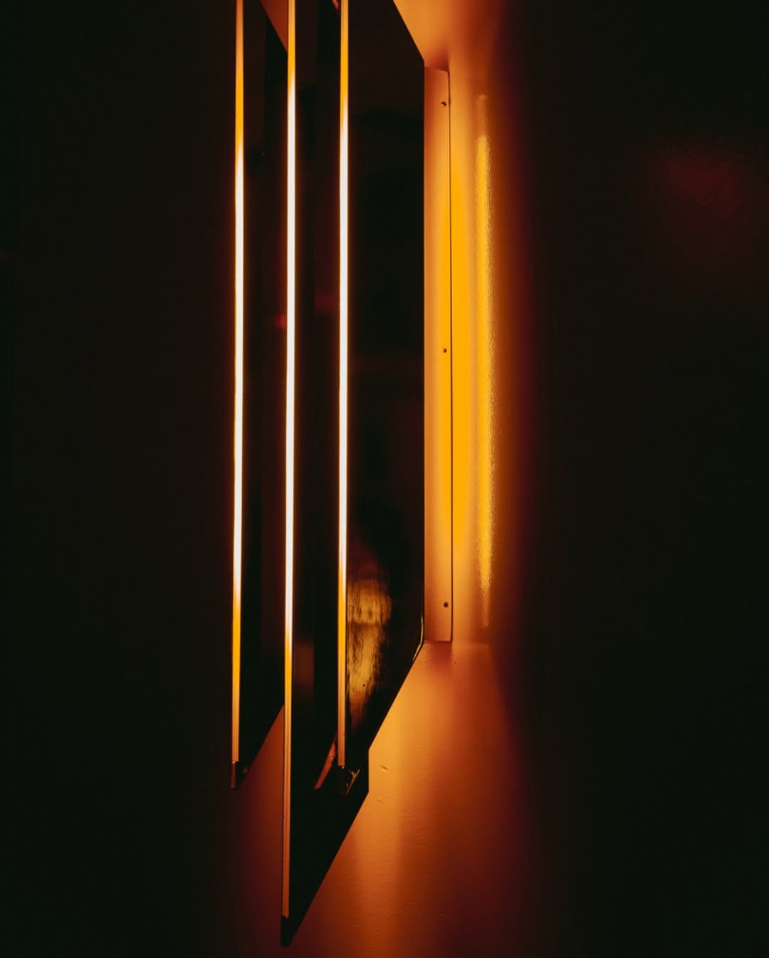 Post 6 by light . iQ on Instagram (carousel)