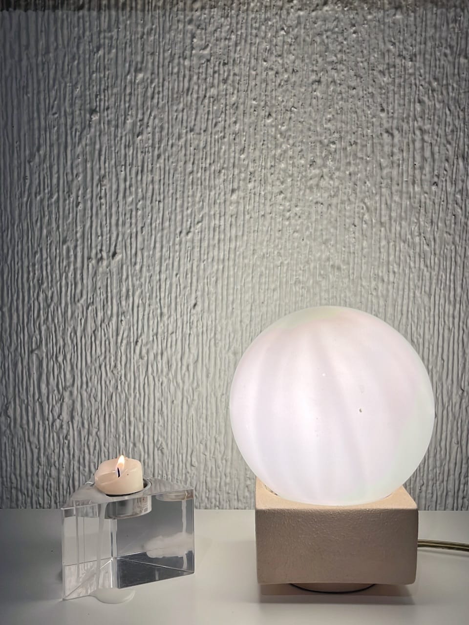 Post 1 by Frenetica galeria. Modernismo on Instagram (carousel)