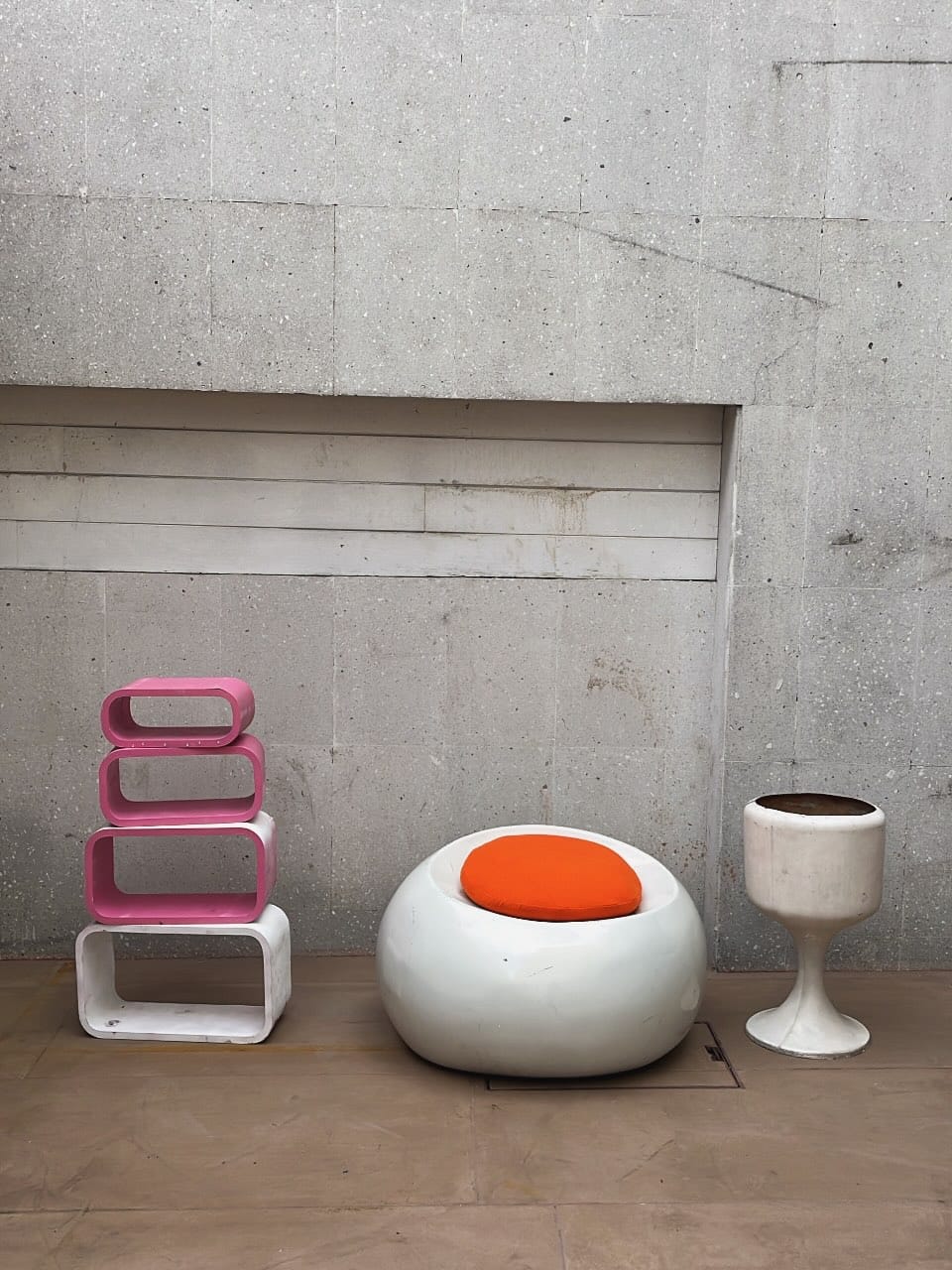 Post 4 by Frenetica galeria. Modernismo on Instagram (carousel)
