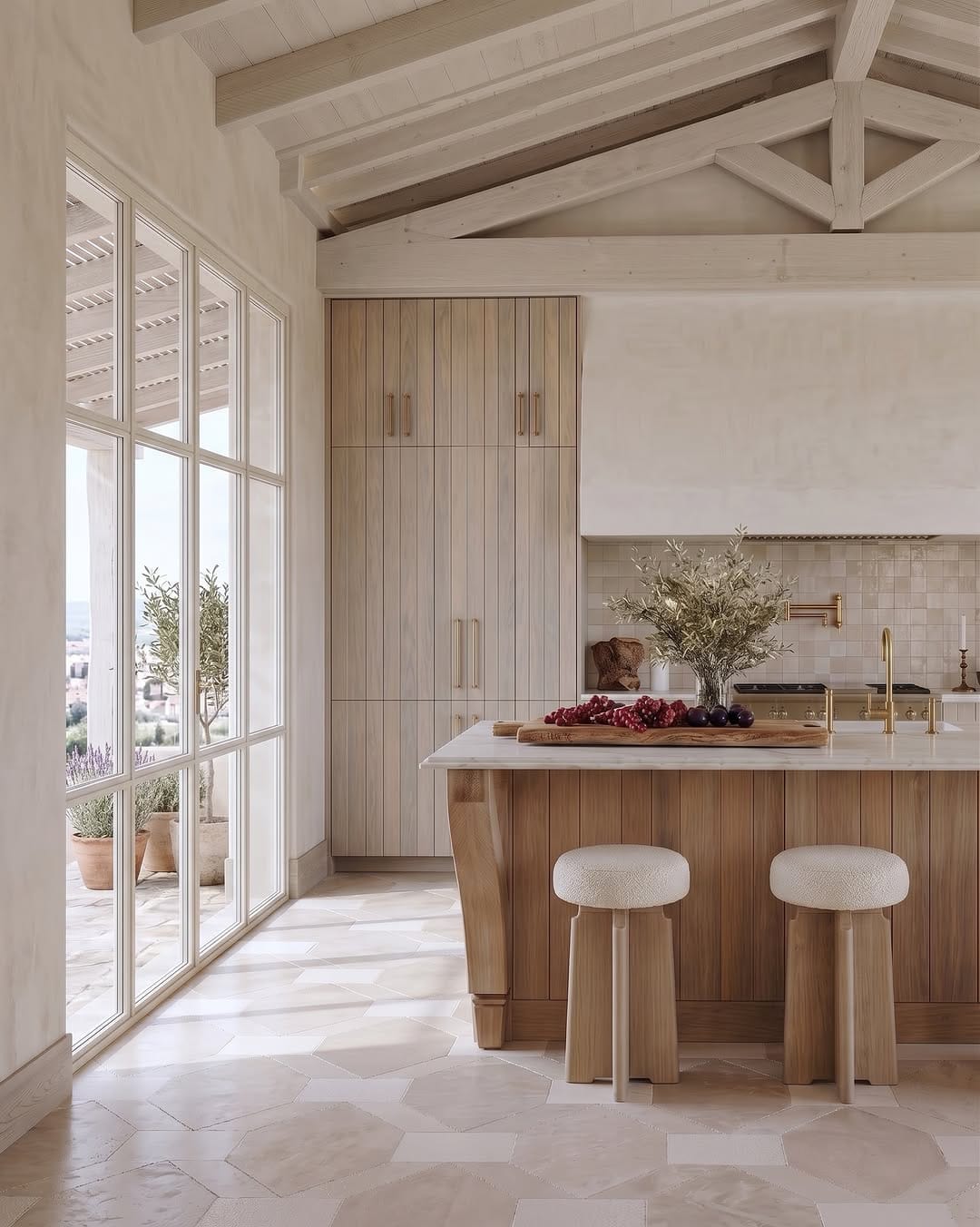 Post 1 by Beatriz Silveira. Designer on Instagram (carousel)