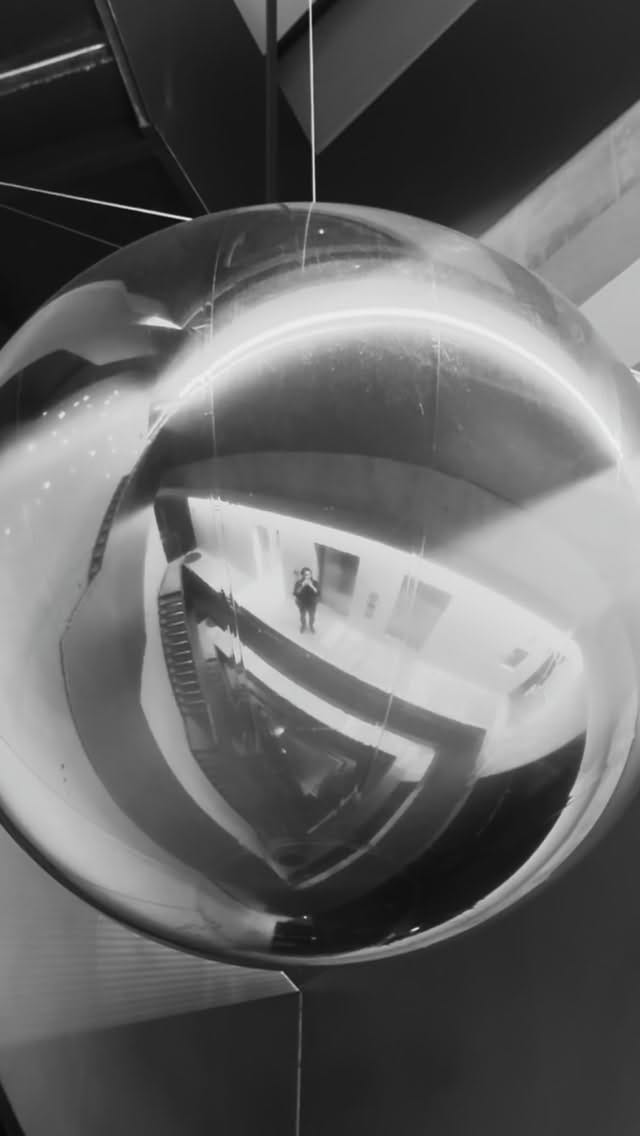Post 7 by Ricardo Nettel on Instagram (video)