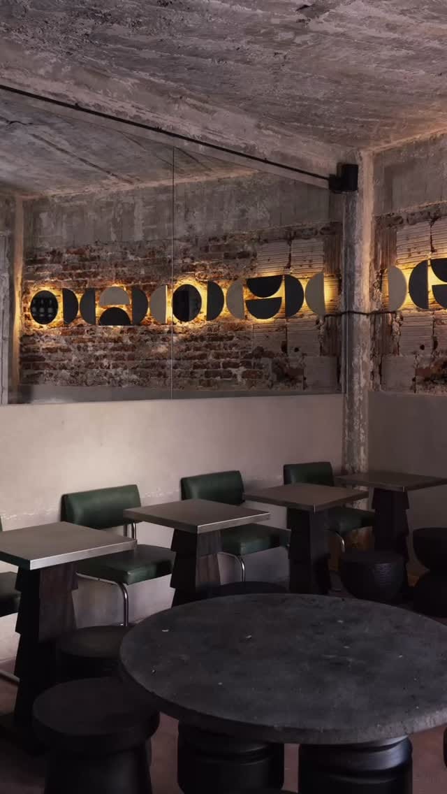 Post 3 by Daniel Orozco on Instagram (video)