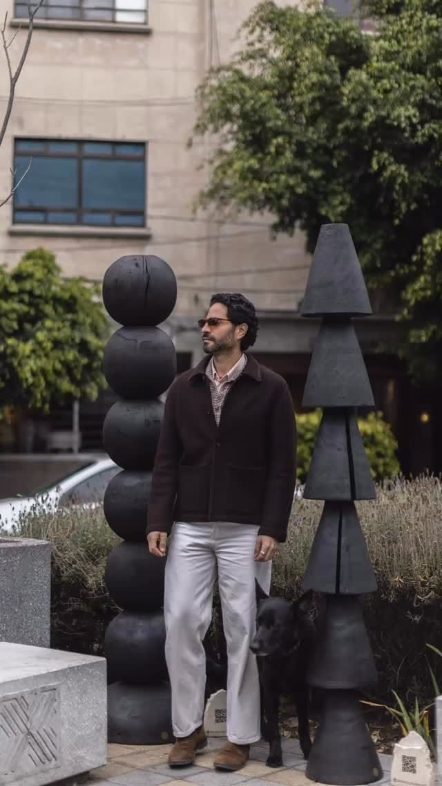 Post 8 by Daniel Orozco on Instagram (video)