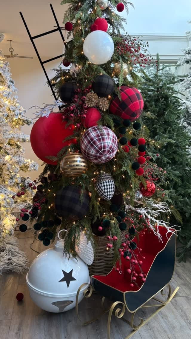 Post 2 by ÚNICO DECORACIÓN NAVIDAD on Instagram (video)