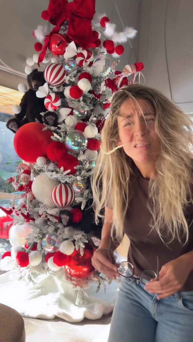 Post 6 by ÚNICO DECORACIÓN NAVIDAD on Instagram (video)