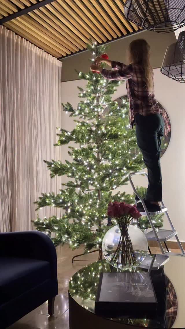 Post 7 by ÚNICO DECORACIÓN NAVIDAD on Instagram (video)