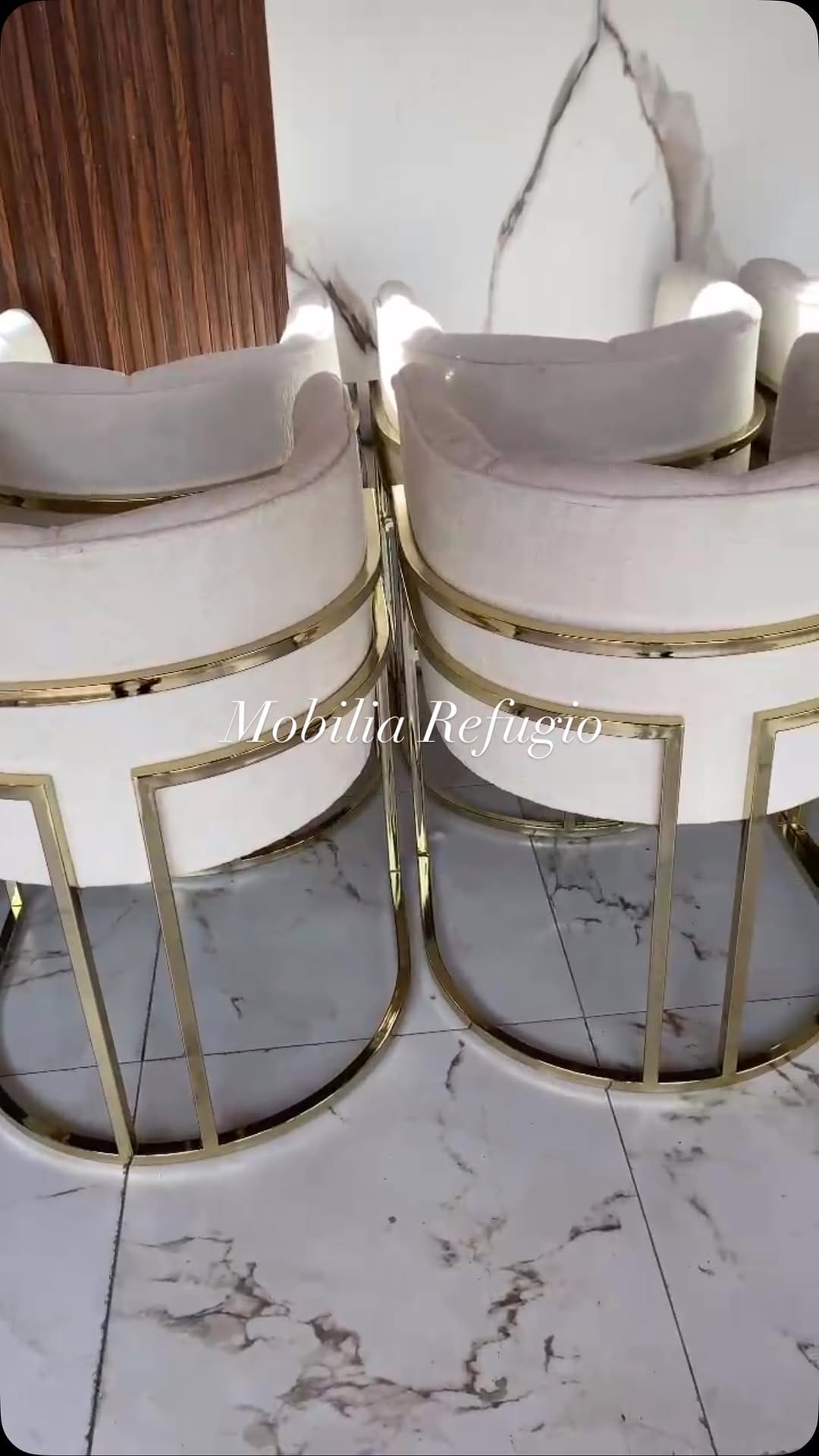 Post 3 by Mobilia Refugio on Instagram (video)