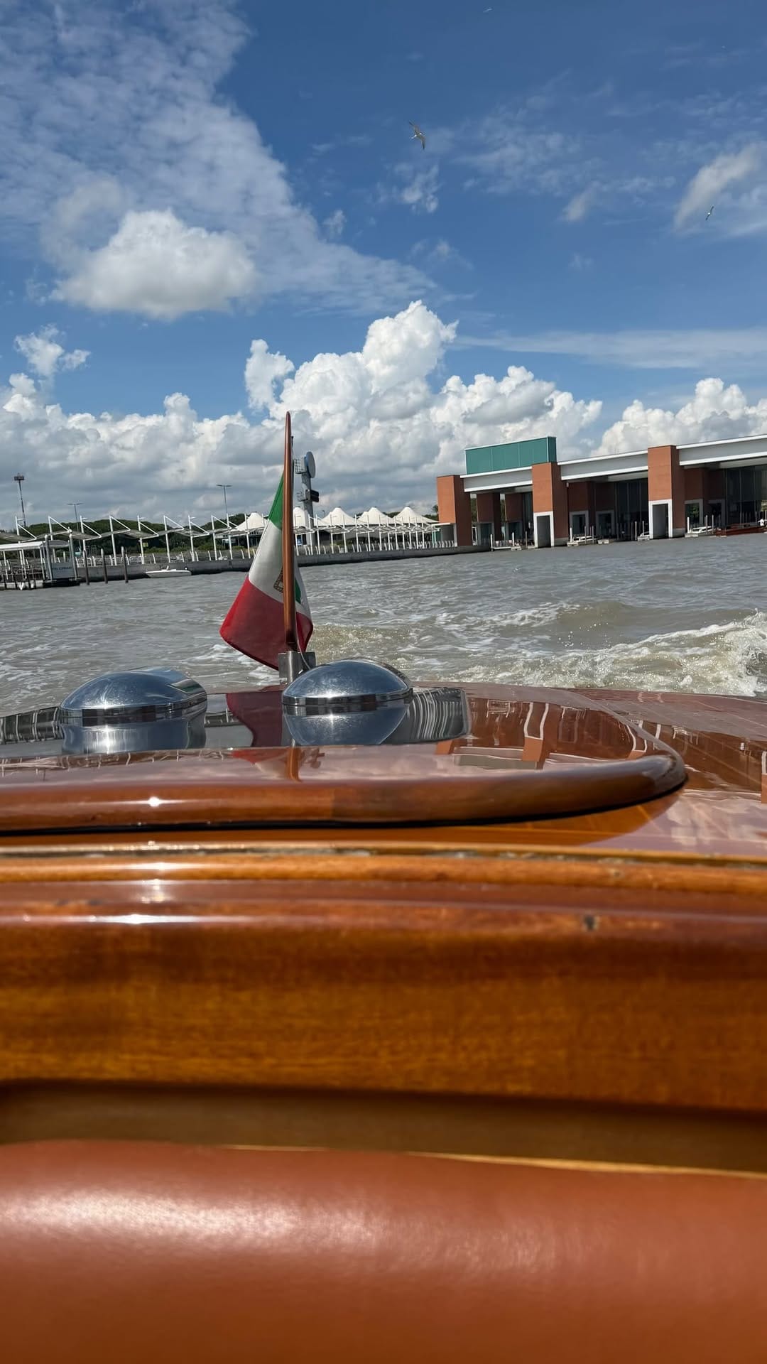Post 3 by Kim Lapin on Instagram (video)