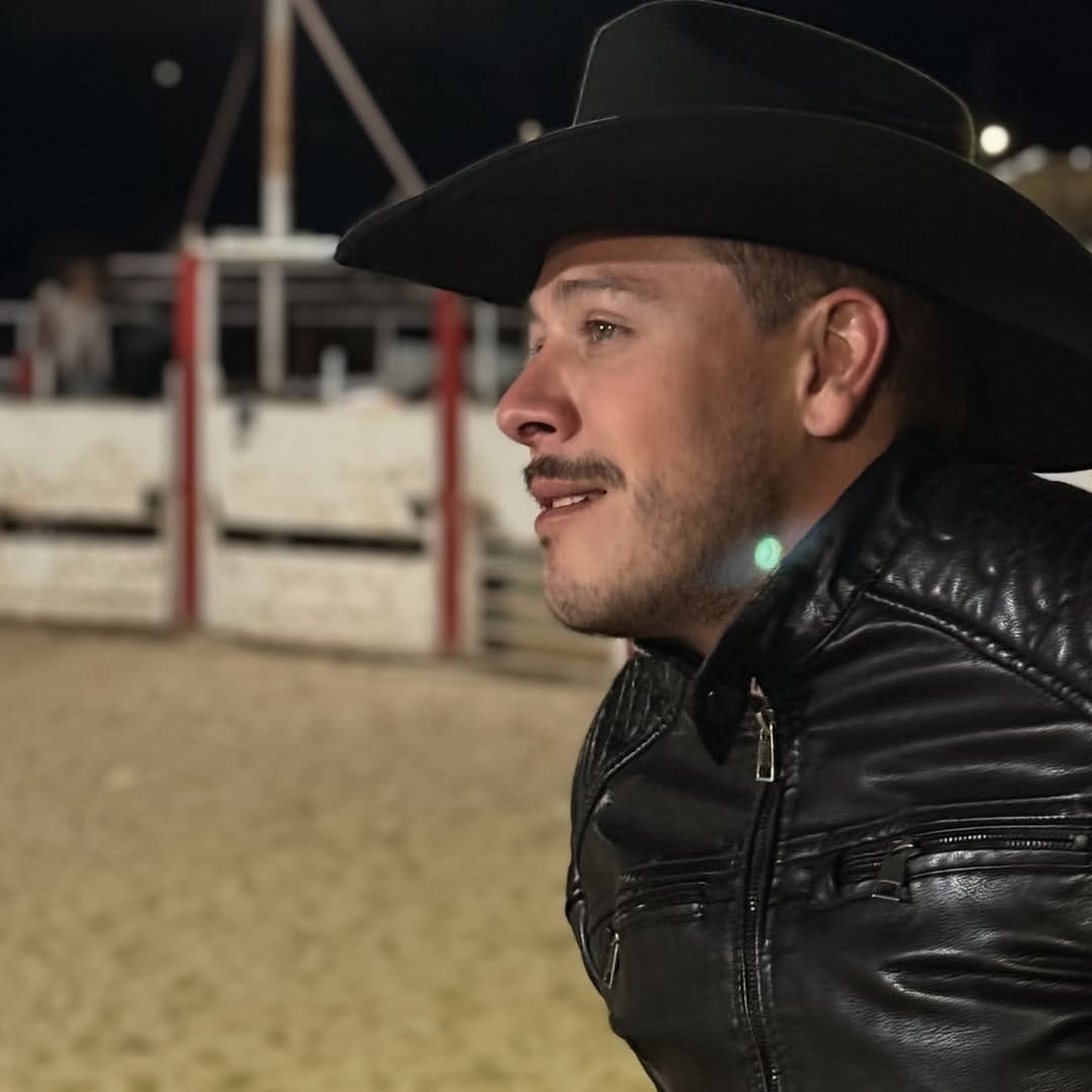 Post 3 by Enrique Figueroa on Instagram (carousel)