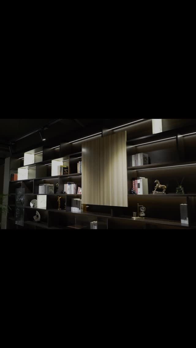 Post 2 by Daniel Gindic on Instagram (video)