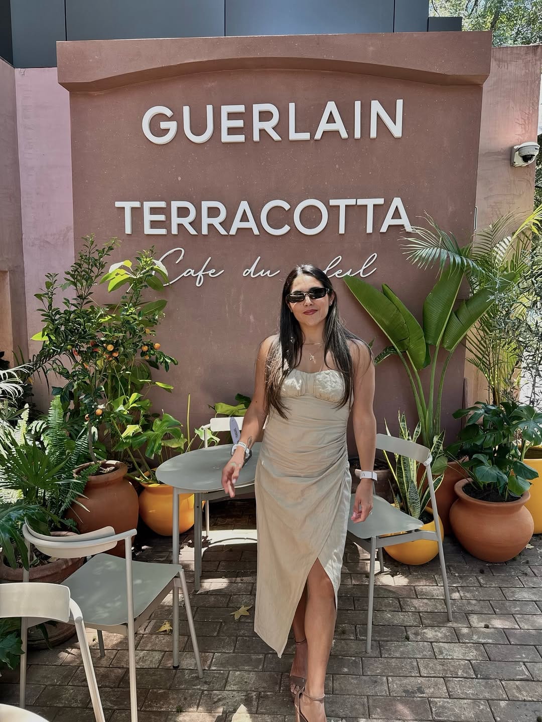 Post 9 by Mayra Serna on Instagram (carousel)
