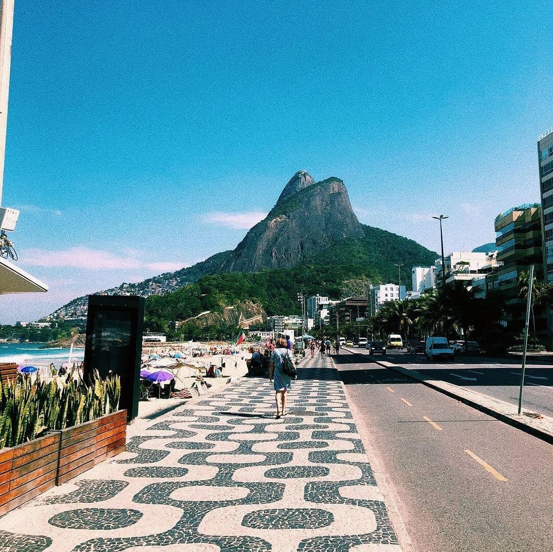 Post 6 by oi, eu sou o hell on Instagram (carousel)
