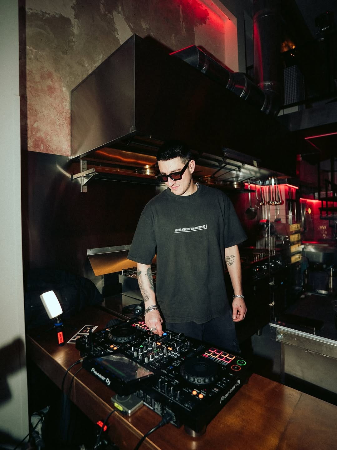 Post 3 by 𝐉𝐚𝐦𝐞𝐬 𝐉𝐢𝐦 on Instagram (carousel)
