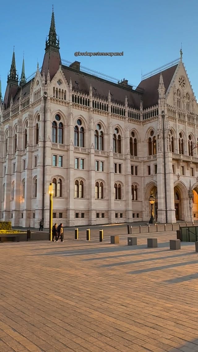Post 9 by Raquel Soto | Budapest en español🇪🇦 on Instagram (video)