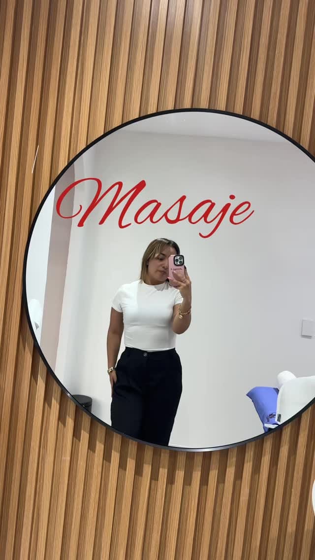 Post 4 by Annya Evelyn on Instagram (video)