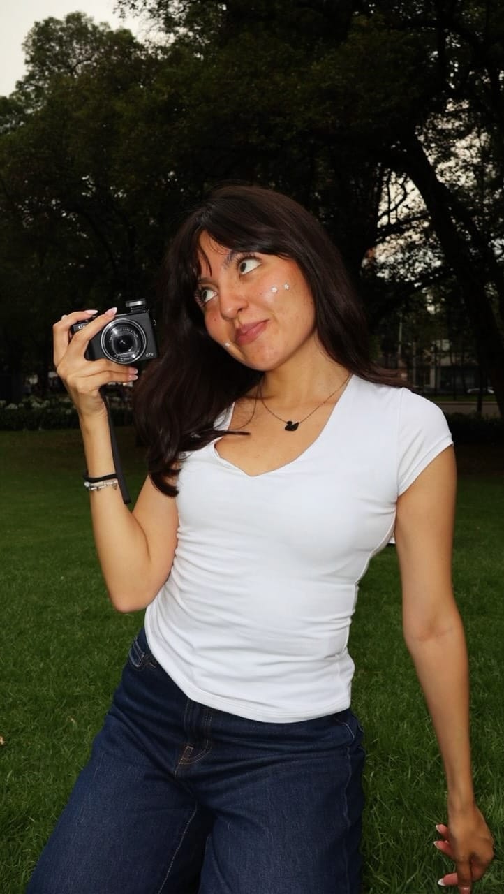 Post 2 by Aless Delgado on Instagram (video)