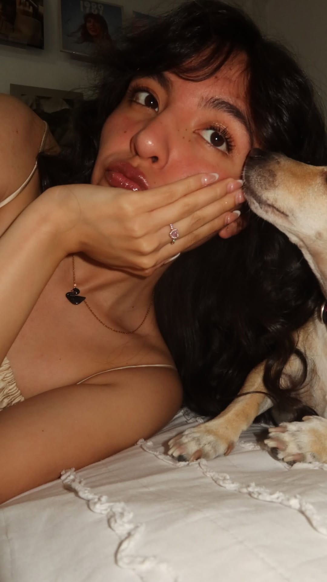 Post 7 by Aless Delgado on Instagram (video)