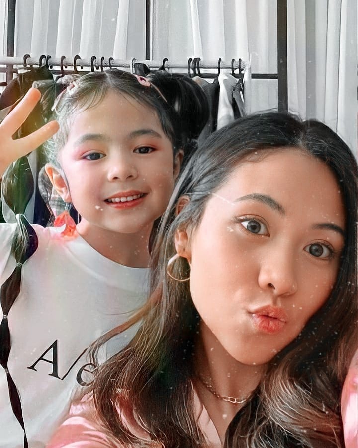 Post 8 by ranz and niana 🧸♡ on Instagram (carousel)