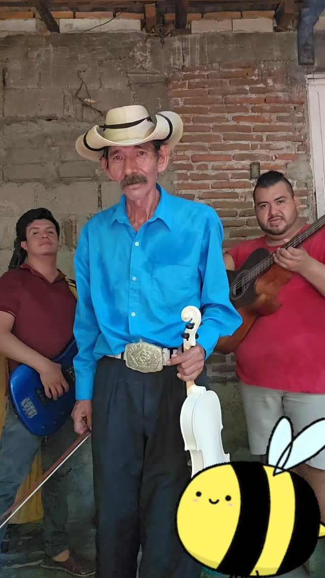 Post 4 by Roy García on Instagram (video)