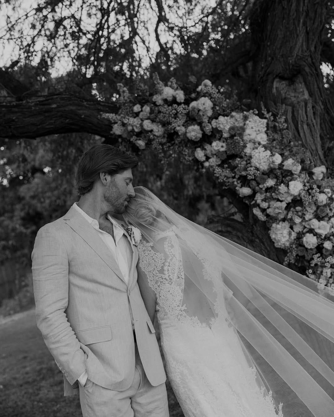 Post 9 by Los Cabos Wedding Planner on Instagram (carousel)