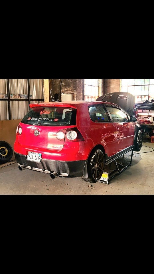 Post 8 by 👑CARBON FIBER K04 MK5 GTI 🚘 on Instagram (video)