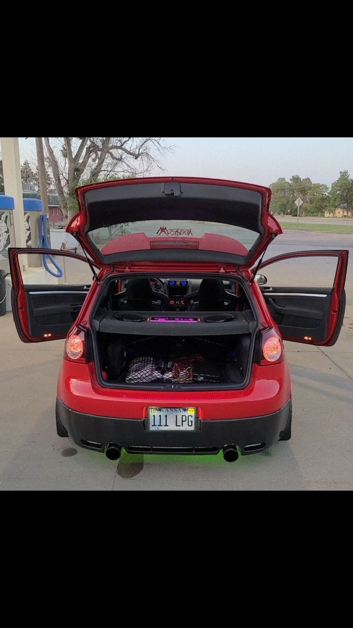 Post 3 by 👑CARBON FIBER K04 MK5 GTI 🚘 on Instagram (video)
