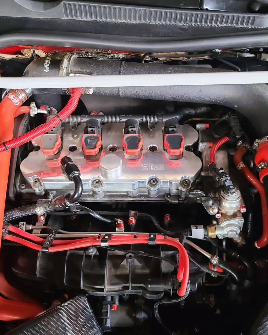 Post 4 by 👑CARBON FIBER K04 MK5 GTI 🚘 on Instagram (carousel)