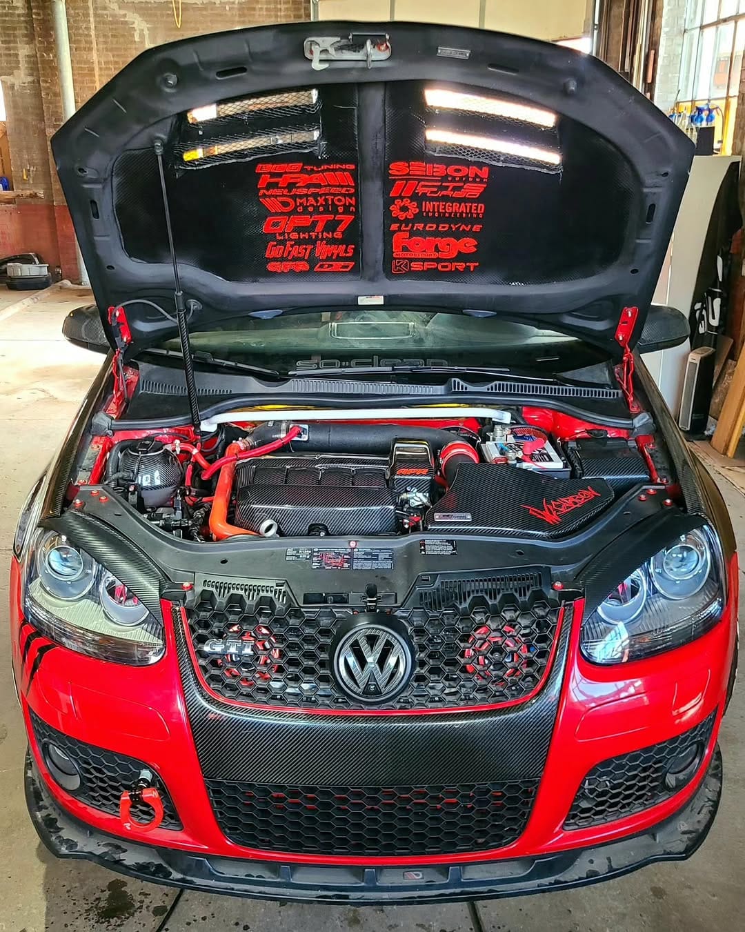 Post 9 by 👑CARBON FIBER K04 MK5 GTI 🚘 on Instagram (image)