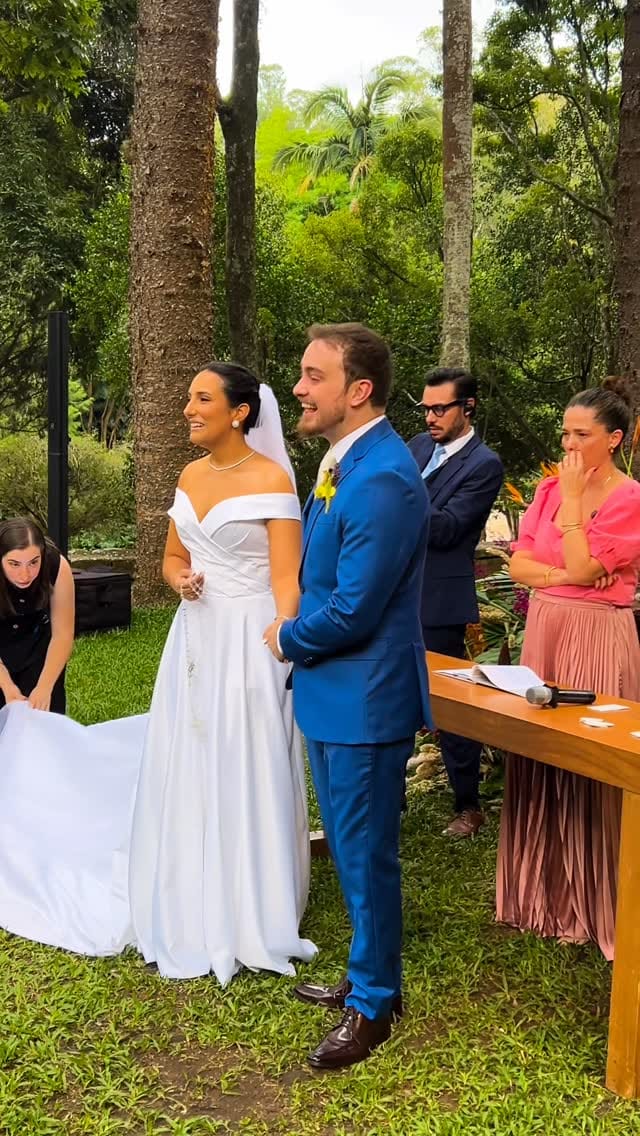 Post 4 by 𝐂𝐎𝐑𝐀𝐋 𝐌𝐎𝐙𝐀𝐑𝐓 on Instagram (video)