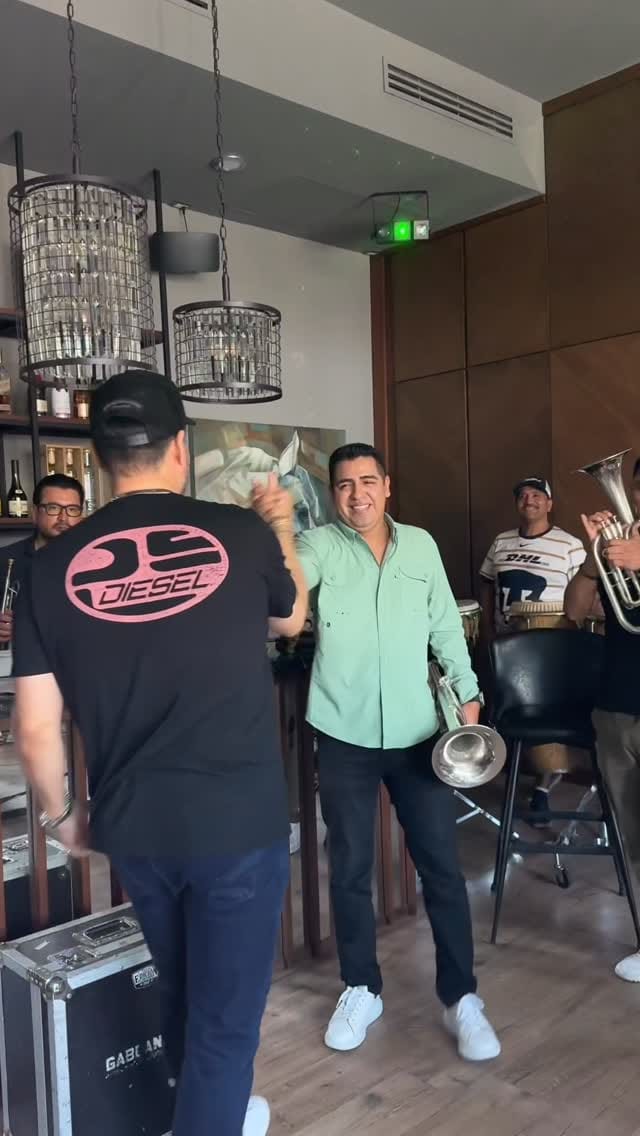Post 6 by Javier Osuna (el chiras) on Instagram (video)