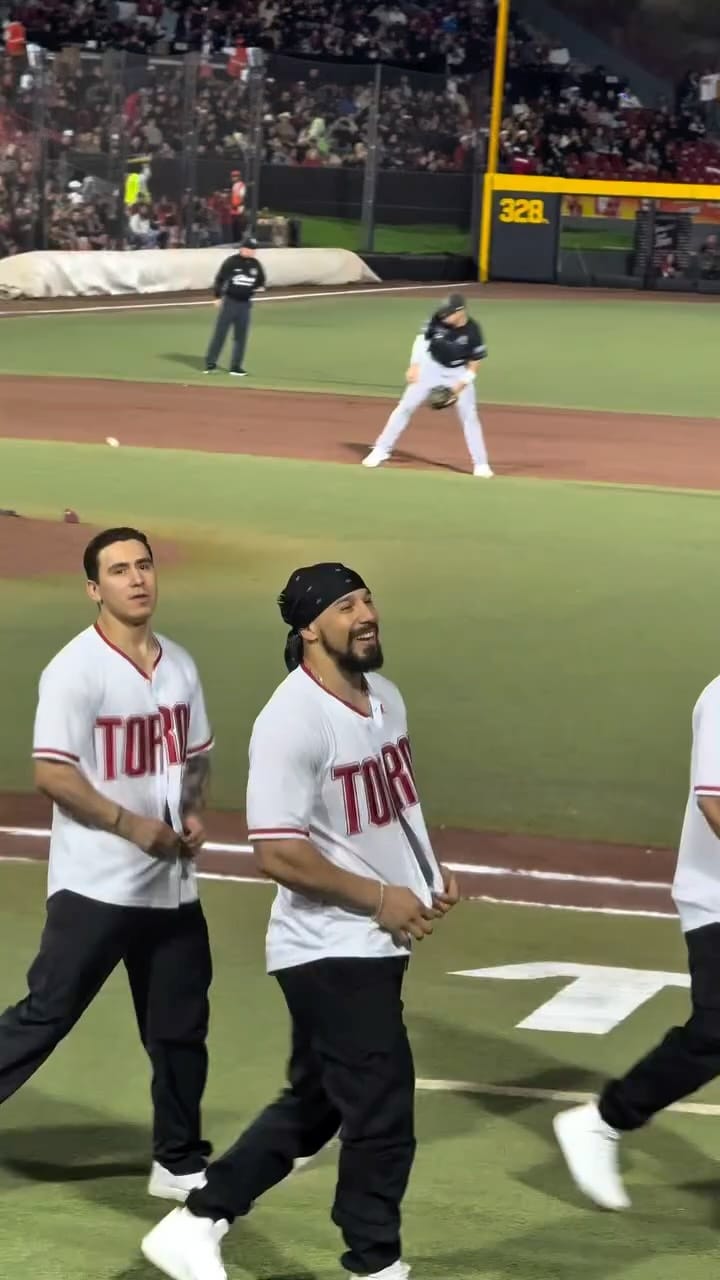 Post 2 by David Medina on Instagram (video)