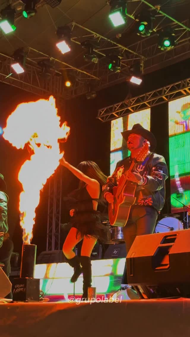 Post 5 by 𝐆𝐫𝐮𝐩𝐨 𝐋𝐚𝐛𝐞𝐥 on Instagram (video)