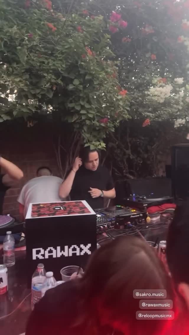 Post 5 by Sakro on Instagram (video)