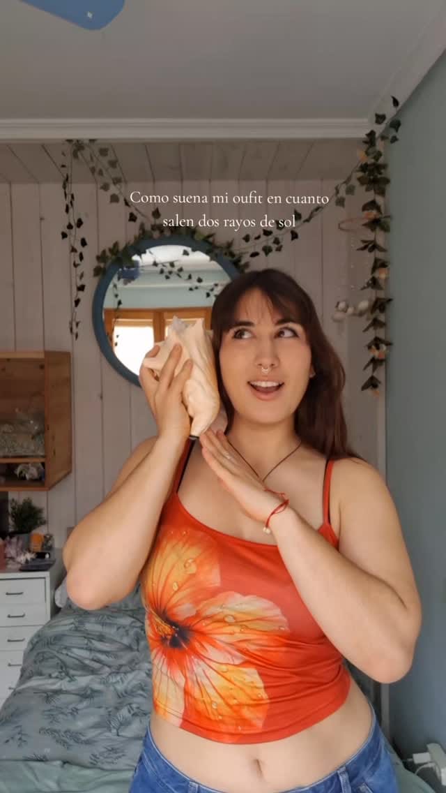 Post 7 by 𝔾𝕒𝕝𝕒 ᵕ̈ on Instagram (video)