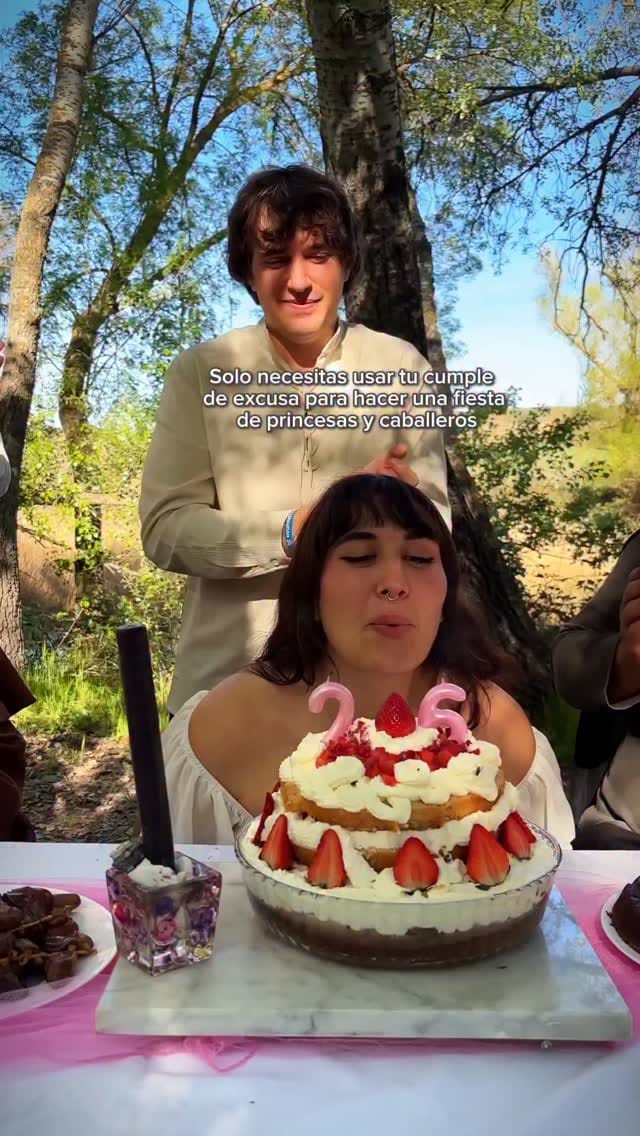 Post 3 by 𝔾𝕒𝕝𝕒 ᵕ̈ on Instagram (video)