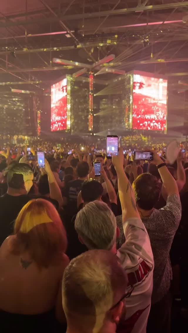 Post 5 by Leoniel Dg on Instagram (video)
