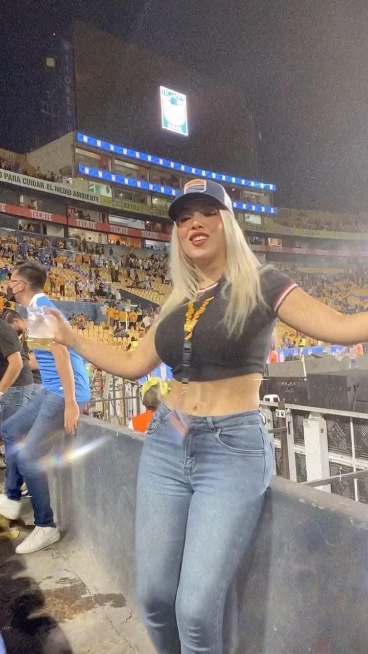 Post 10 by Paola Dávila ♥️ on Instagram (video)