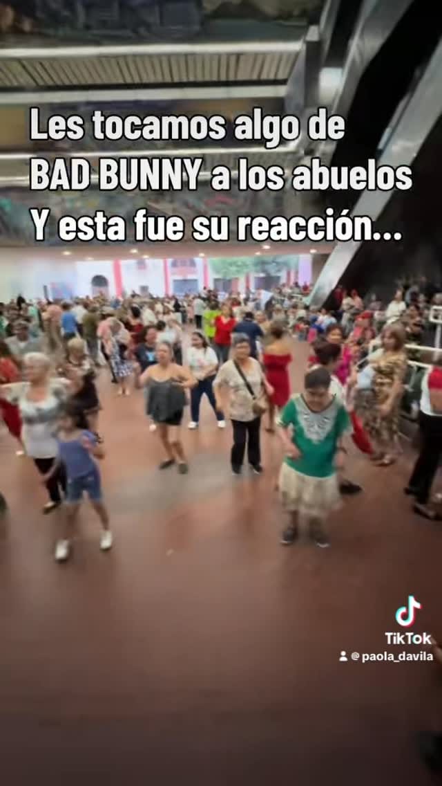 Post 2 by Paola Dávila ♥️ on Instagram (video)