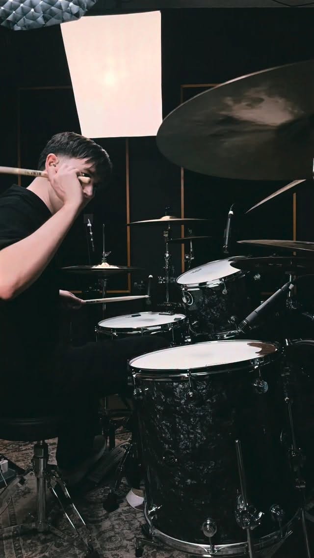 Post 3 by Daniel Vega on Instagram (video)
