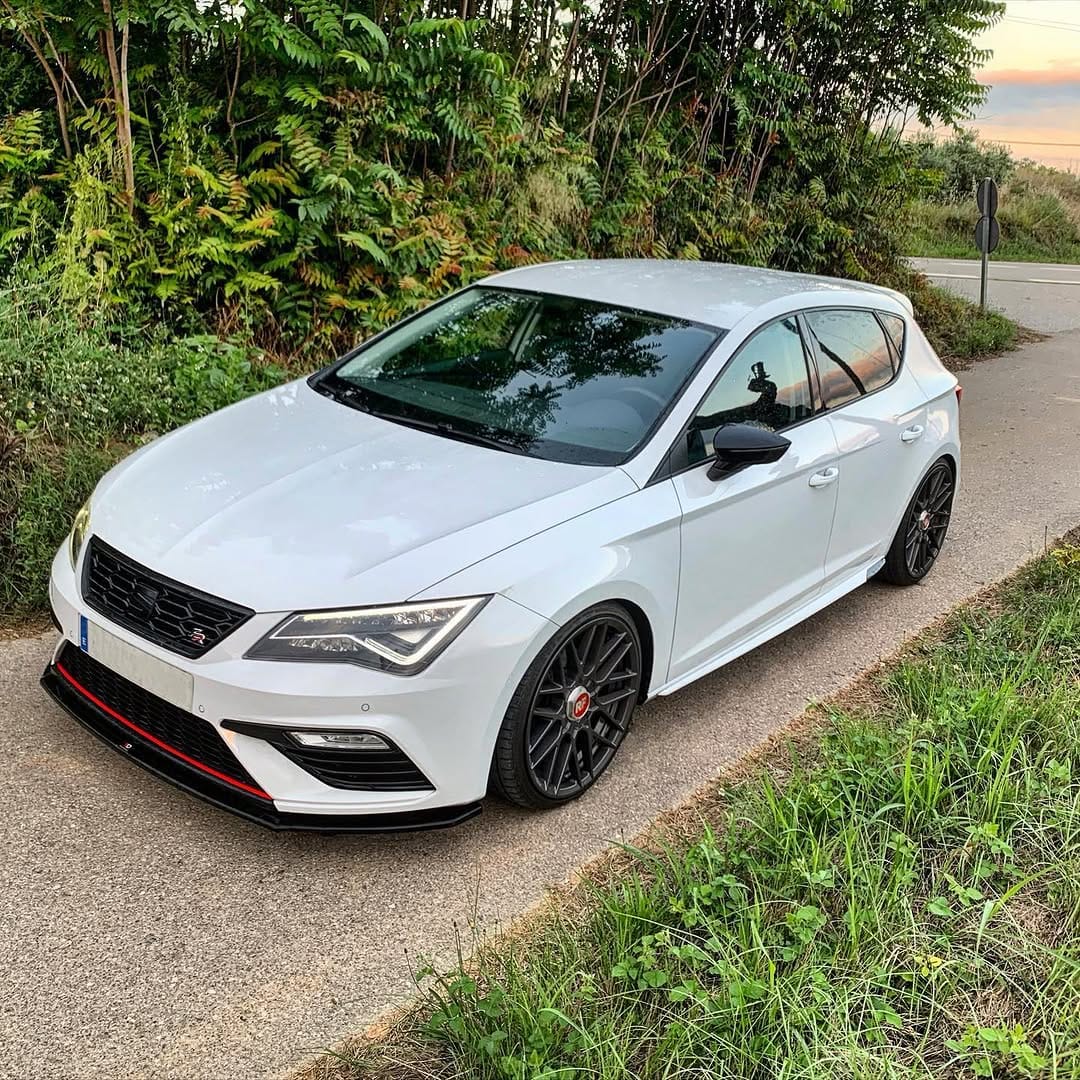 Post 8 by Seat Leon FR 5F on Instagram (image)