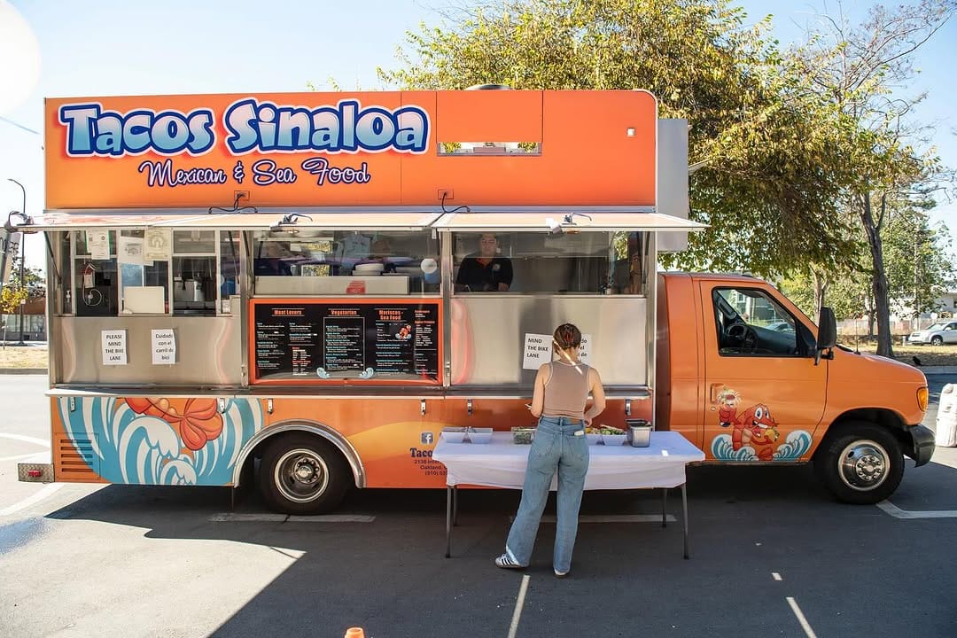 Post 4 by Tacos Sinaloa on Instagram (carousel)